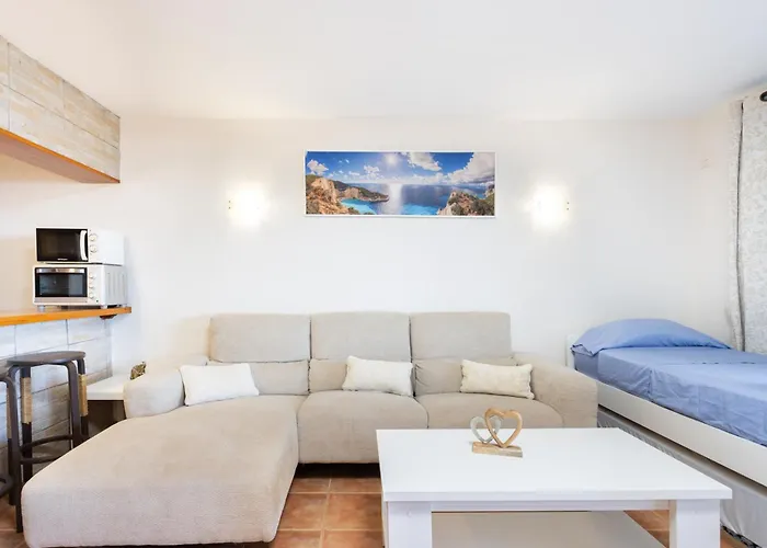 Neptuno Beachfront Retreat With Smart Tvs And Terrace *