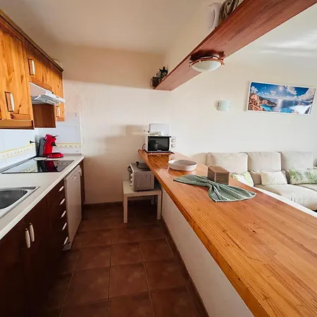 Neptuno Beachfront Retreat With Smart Tvs And Terrace *