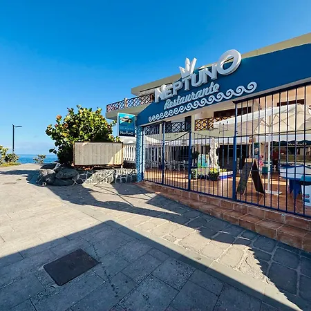 アパート Neptuno Beachfront Retreat With Smart Tvs And Terrace *