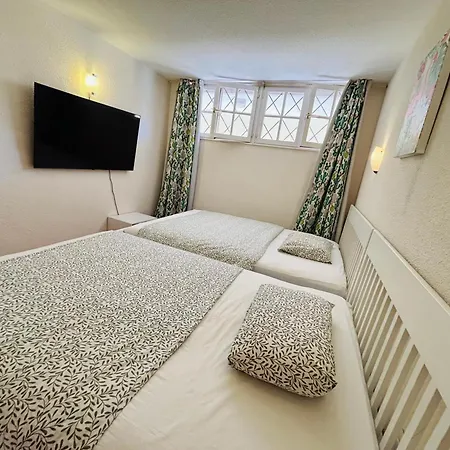 Neptuno Beachfront Retreat With Smart Tvs And Terrace *