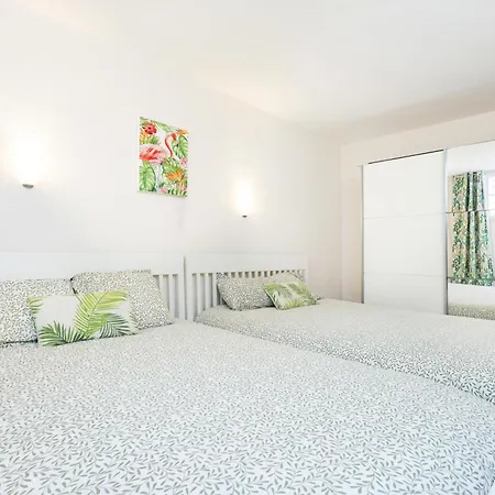 Neptuno Beachfront Retreat With Smart Tvs And Terrace Lägenhet Puerto de Santiago (Tenerife)