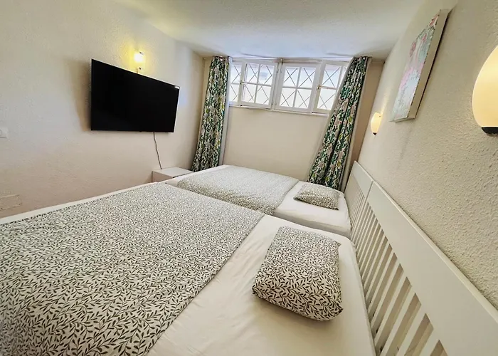 Neptuno Beachfront Retreat With Smart Tvs And Terrace *