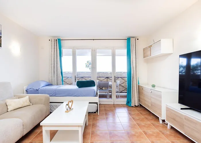 Neptuno Beachfront Retreat With Smart Tvs And Terrace פוארטו דה סנטיאגו