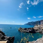 Appartement Neptuno Beachfront Retreat With Smart Tvs And Terrace *