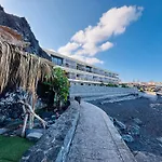 Neptuno Beachfront Retreat With Smart Tvs And Terrace