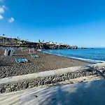 Neptuno Beachfront Retreat With Smart Tvs And Terrace Apartament Puerto de Santiago (Tenerife)