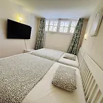 Neptuno Beachfront Retreat With Smart Tvs And Terrace *