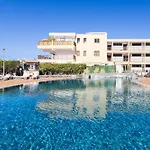 Neptuno Beachfront Retreat With Smart Tvs And Terrace Appartement