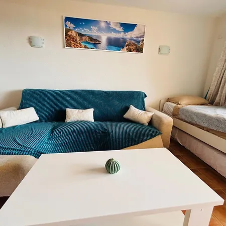 Apartamento Neptuno Beachfront Retreat With Smart Tvs And Terrace