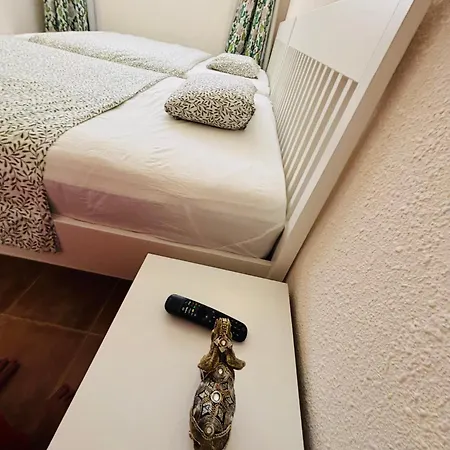 Apartamento Neptuno Beachfront Retreat With Smart Tvs And Terrace
