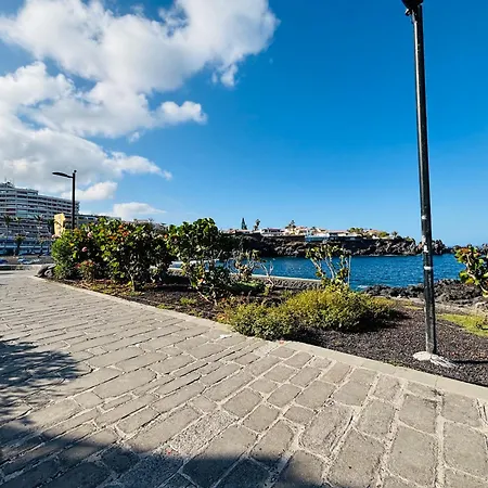 Neptuno Beachfront Retreat With Smart Tvs And Terrace Apartamento Puerto de Santiago (Tenerife)
