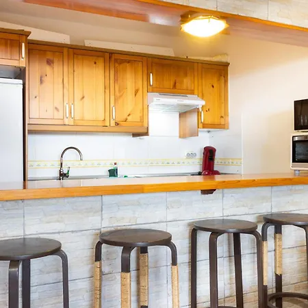 Neptuno Beachfront Retreat With Smart Tvs And Terrace Пуэрто-де-Сантьяго
