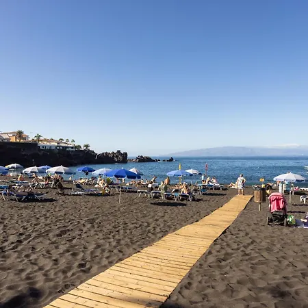 Neptuno Beachfront Retreat With Smart Tvs And Terrace 아파트 *