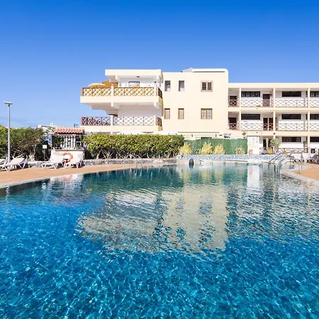 Neptuno Beachfront Retreat With Smart Tvs And Terrace Апартаменты