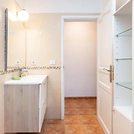 Neptuno Beachfront Retreat With Smart Tvs And Terrace 아파트 푸에르토 데 산티아고