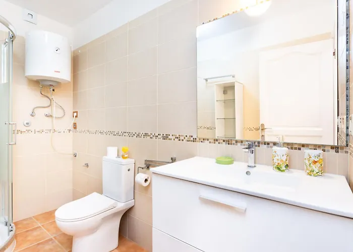 アパート Neptuno Beachfront Retreat With Smart Tvs And Terrace